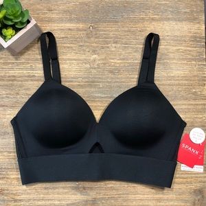 NWT SPANX Workout To Waves Mesh Panel Sports Bra